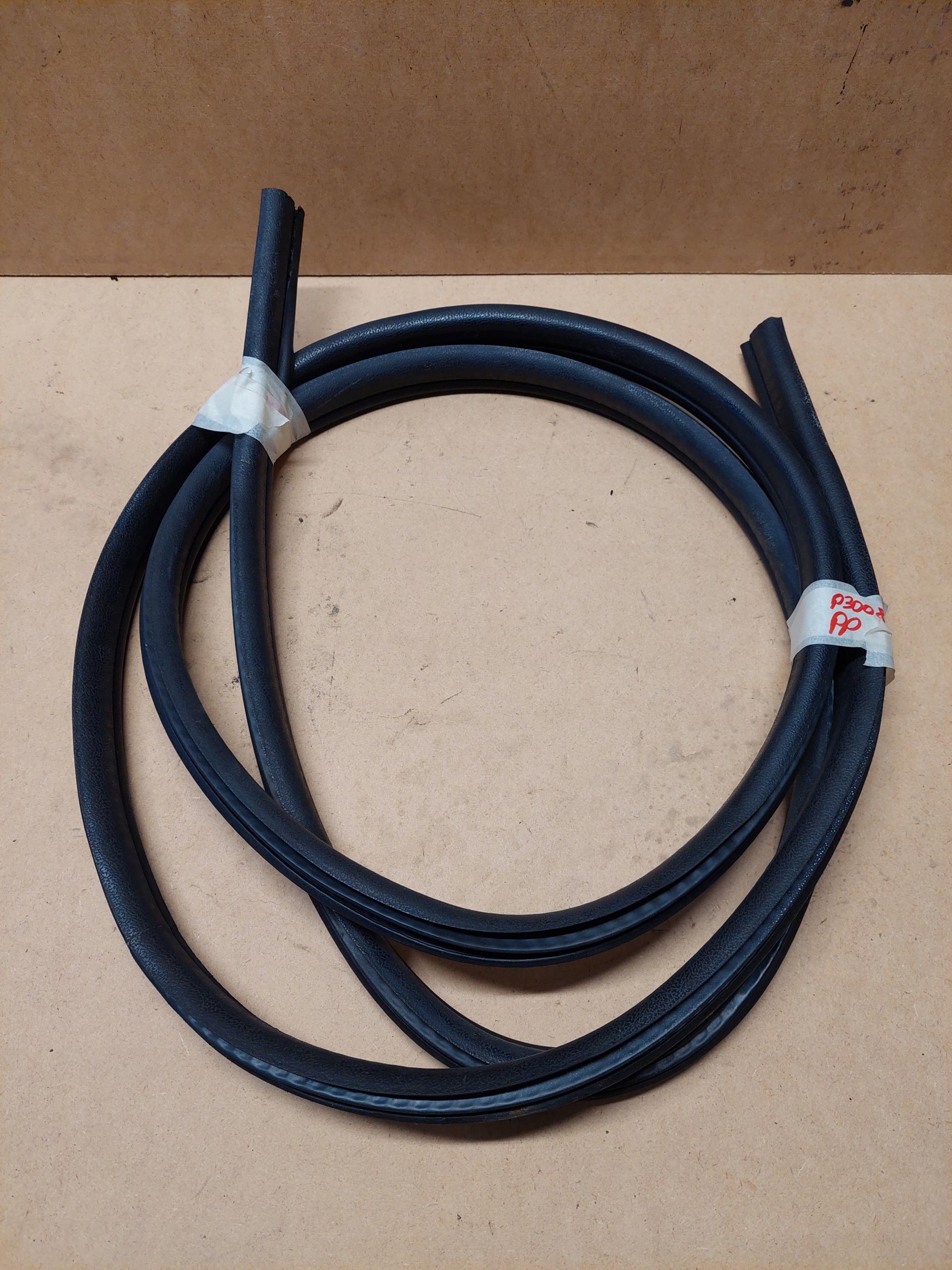 Peugeot 3008 5008 09-16 ущільнення дверей п