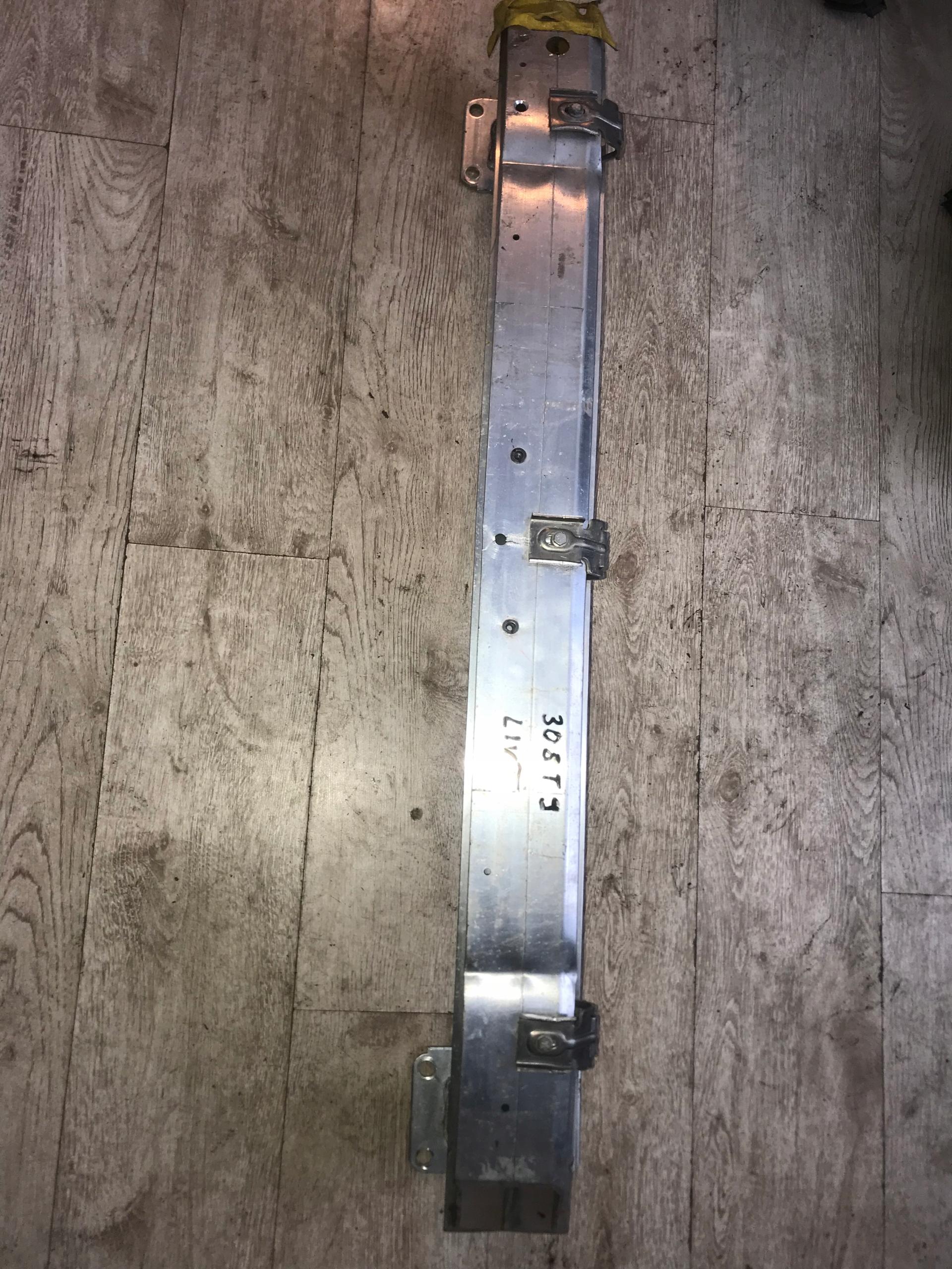 0000000000 - Peugeot 308 t9 Lift Балка під бампер передня