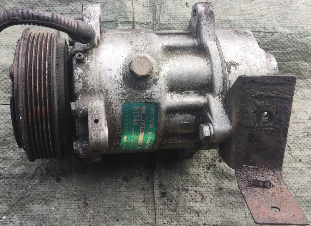 3583704424 - Peugeot 806 2.0 турбо компрессор кондиционера