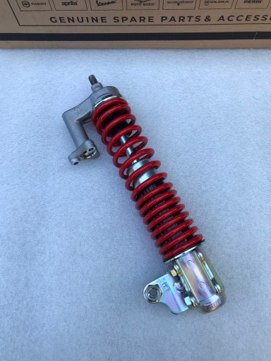 1C004719R - Piaggio MP3 амортизатор передний левый 18-22