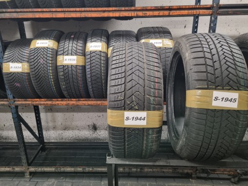 Pirelli Winter SottoZero 3 AO 265 40 20 104V DOT.4017R