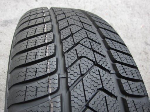 Pirelli Winter Sottozero 3 245/45R18 Новый МО *