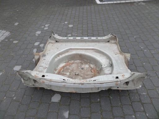 Пол багажника задний ремень Avensis T25 универсал 6t1