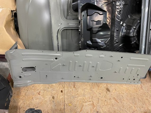 8844365 - Пол правий / лонжерон правий Volvo FH4