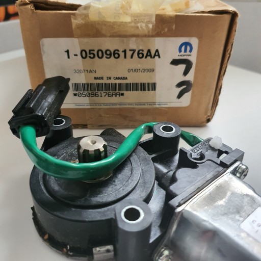 05096176AA - Електросклопідйомник Mopar Jeep 99-04р