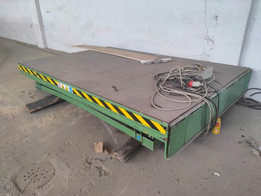 Підйомники-ножиці Рамний підйомник-платформа TRASPORTCAR 1011 2000Kg