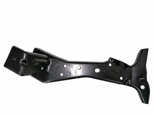 8V0821135A 8V0821136A - Опора кронштейн крила фари Audi A3 2013-16