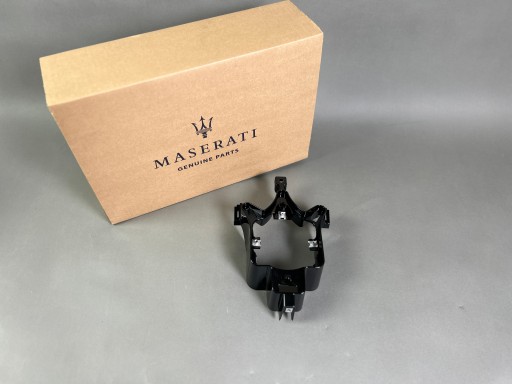 Основа емблеми Maserati Ghibli Lift Granlusso Gransport 670098876