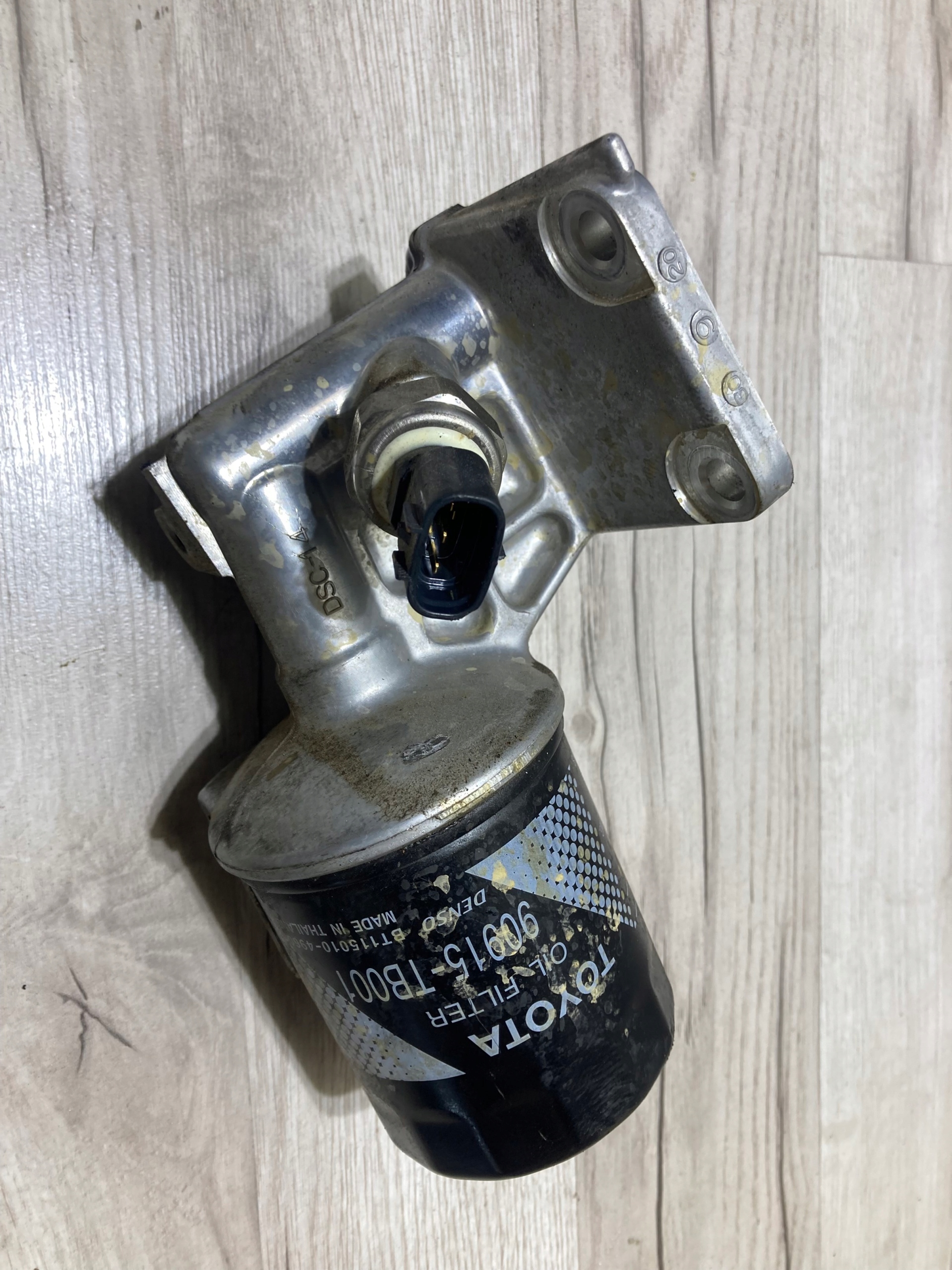 27329 - Базовый масляный фильтр 2.4 d для Toyota Hilux VIII 21R