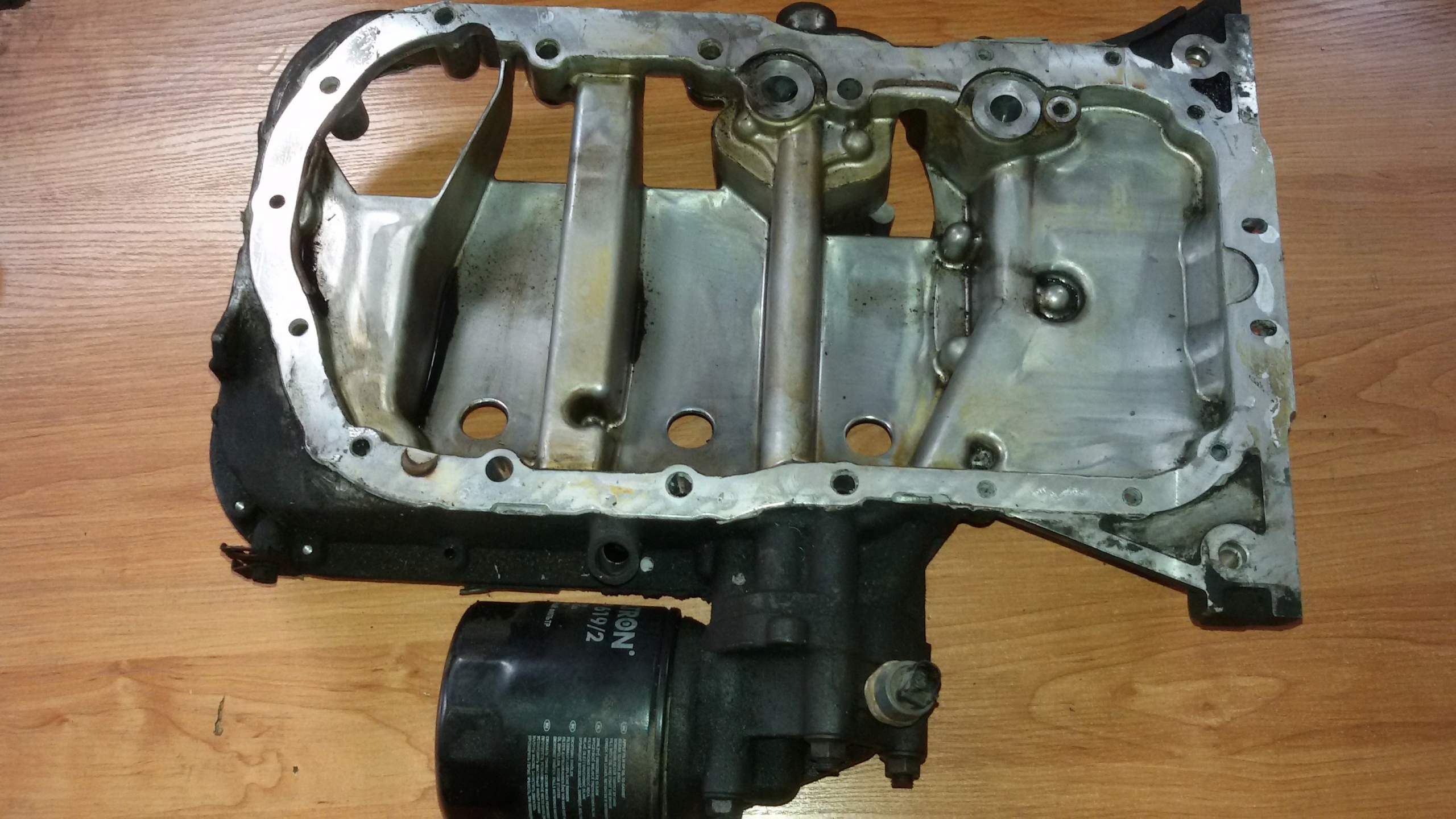 Основание фильтра Toyota RAV4 2.0 D4D 116 л. с. 2003