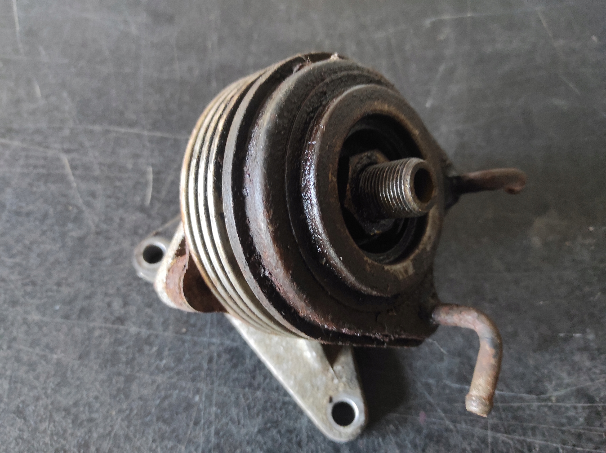 Основание масляного фильтра Kia Sportage и 2.0 B