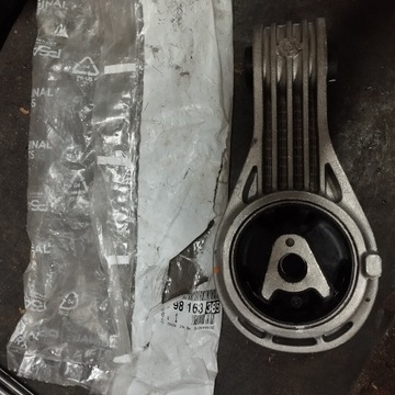 Подушка 2.0 BlueHdi C4 Picasso II 13- 98163385