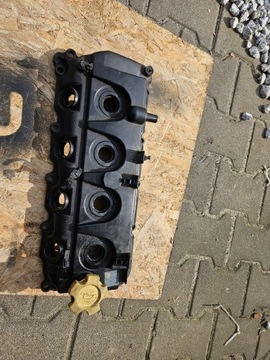 Клапанна кришка Renault Maxity Nissan Cabstar