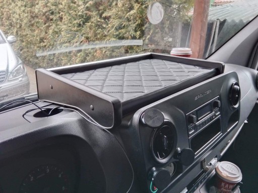 18 - АВТОБУС MERCEDES SPRINTER PO 2018 SKAJ Полка столу