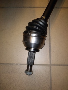 Карданный вал Рено Трафик III.