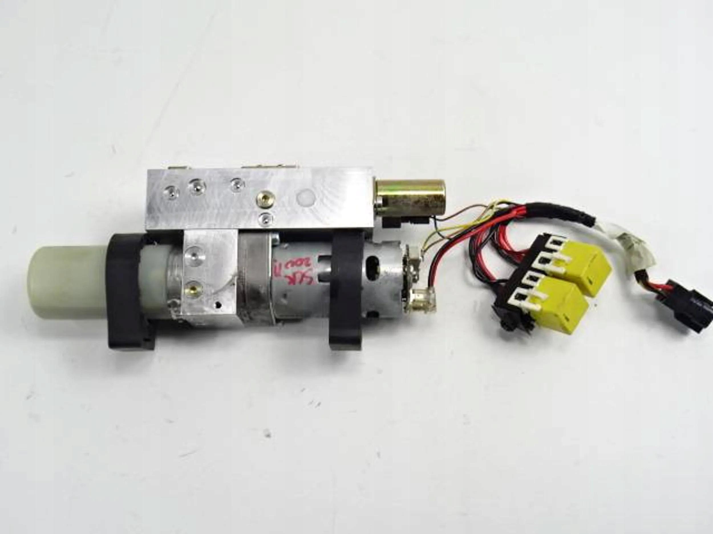 A1718000030 - Насос даху Mercedes SLK R171