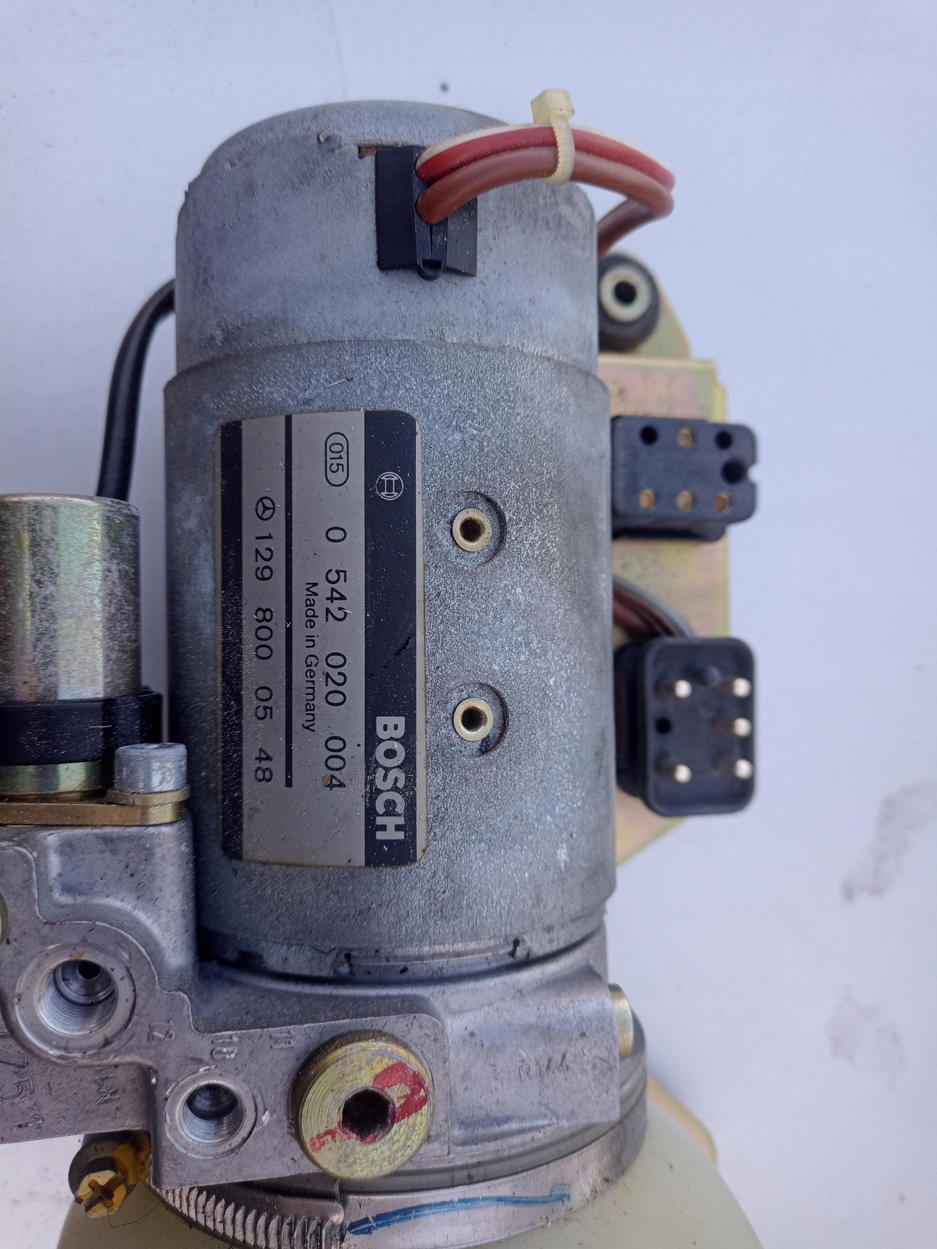 Насос даху Мерседес СЛ 129 1298000548