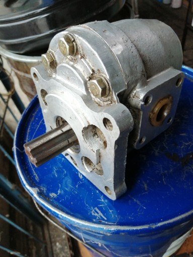 391.000.50.51 - Гідравлічний насос білоруського екскаватора.