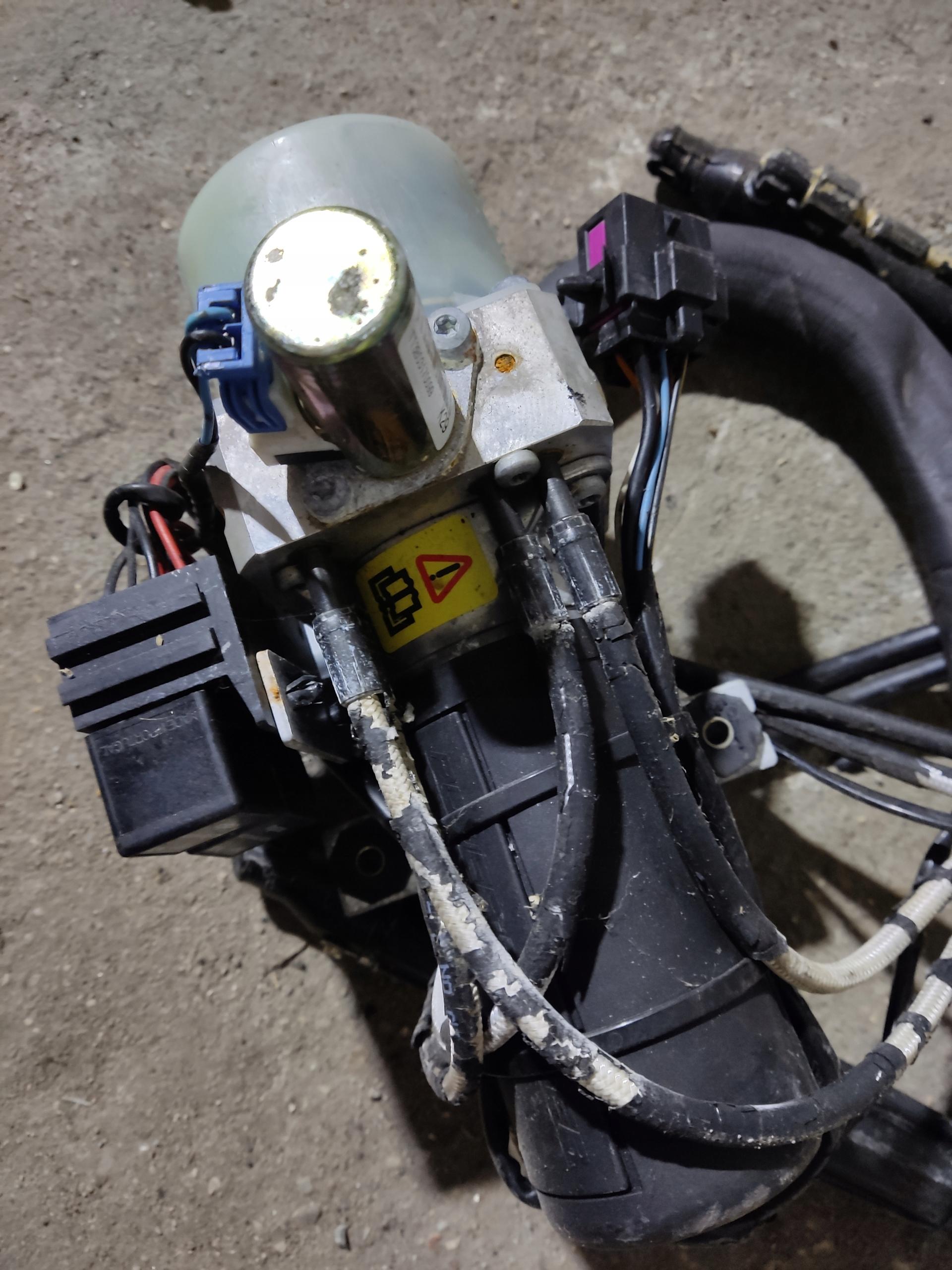 Насос привода крыши Audi TT