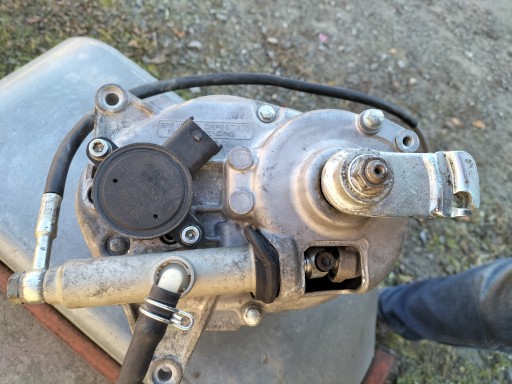 Насос подвески Piaggio mp3.