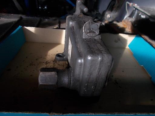 Насос подъема кабины MB Atego 0015530001