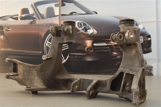 99633105502 - Porsche 911 996 салазки задней подвески слева