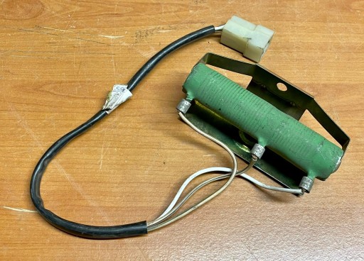 91161601100 - Porsche 911 Carrera 3,2 1984-1989 930 964 965 резистор резистор повітродувки