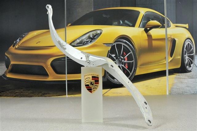 98656155201GRV - Porsche 986 Boxster шарнир крышки крыши кабриолет, R