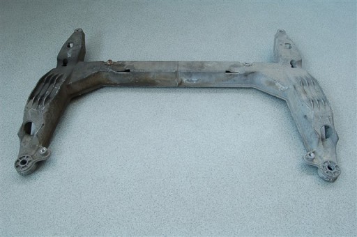 99634108105 - Porsche 996/boxster 986 поперечное крепление/салазки