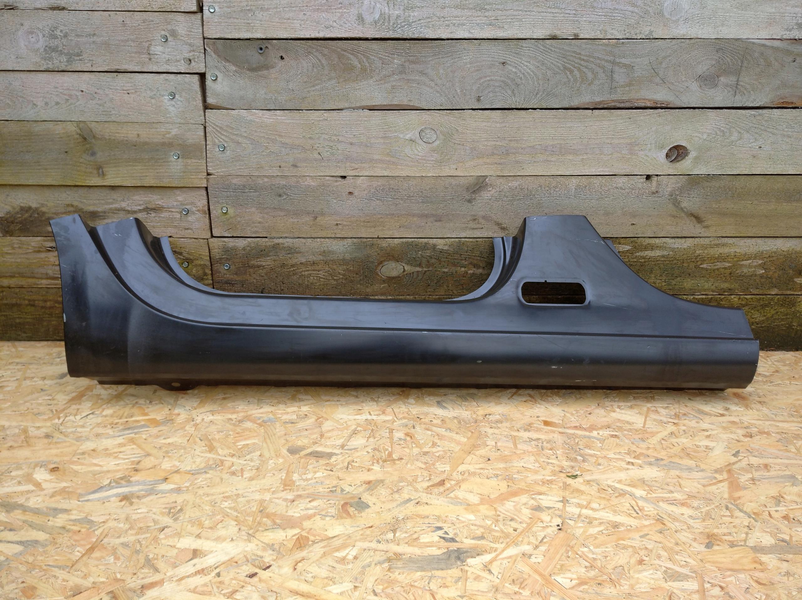 13308821 - Поріг обшивка передня права Opel Meriva B 10-17R.