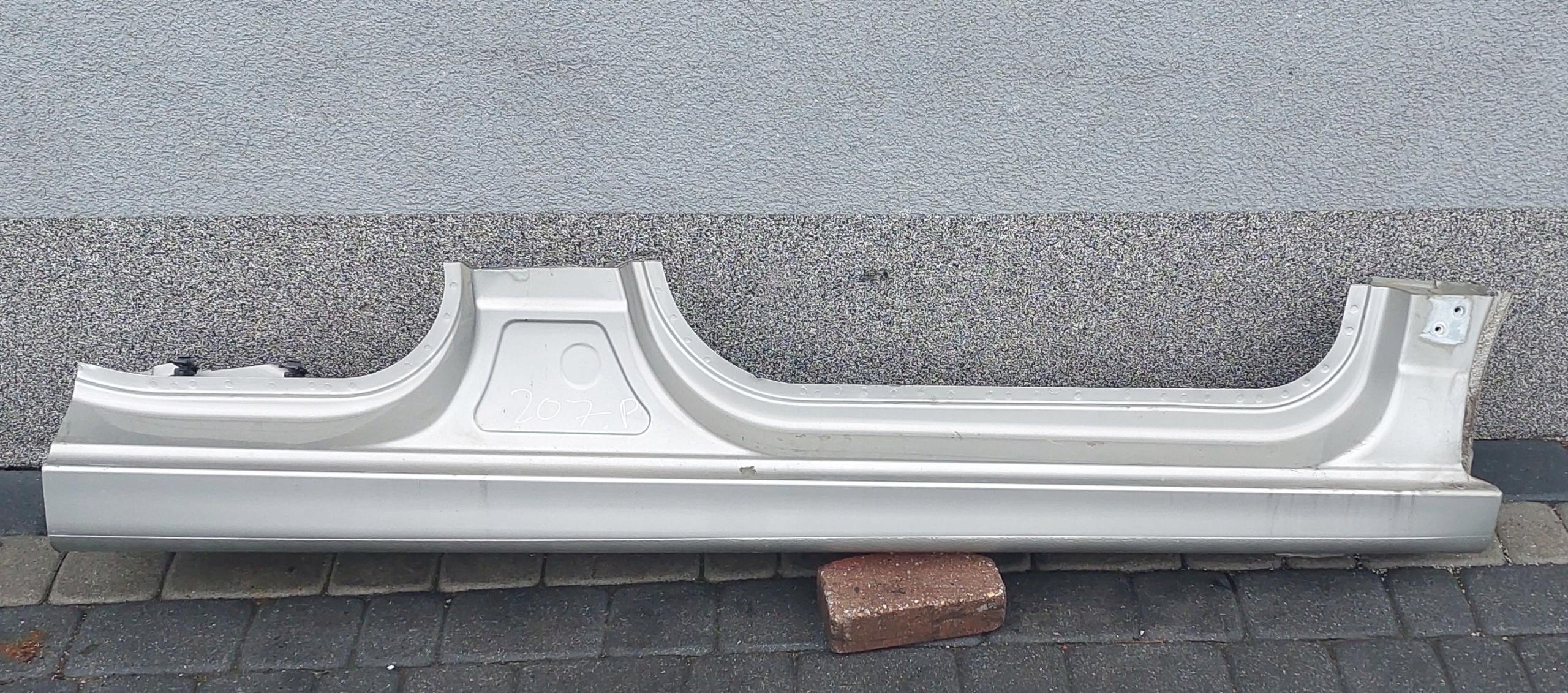 Поріг правий Peugeot 207 HB 5D