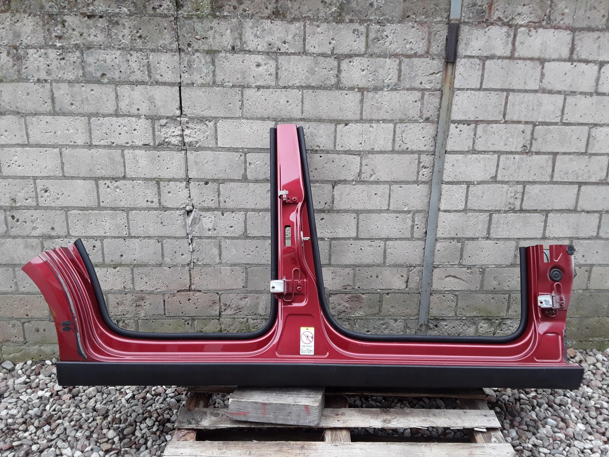 Порога правая педаль порога VW Touran II Cross 10-15