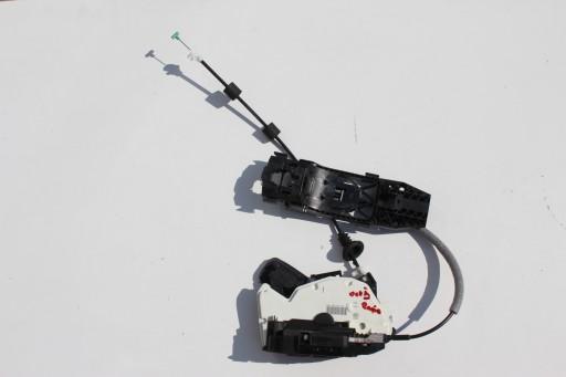 5E0839016 - Направляющая ручки с замком двери Skoda 5l0837885c