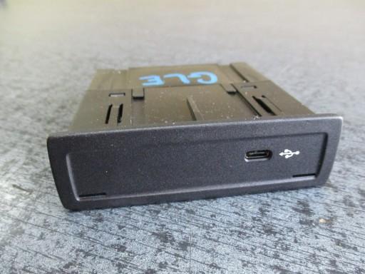 Перемикач роз'єм USB порт Mercedes GLE