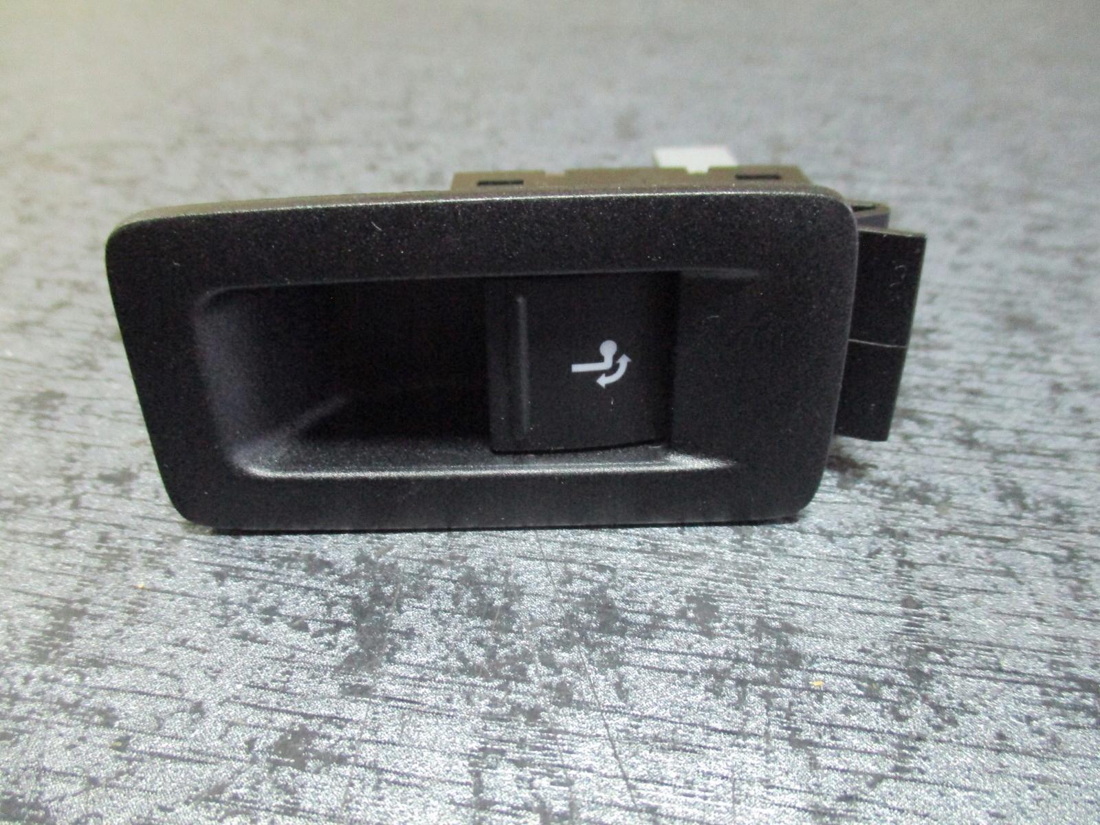 Перемикач гака Vw Sharan 7N0959511B