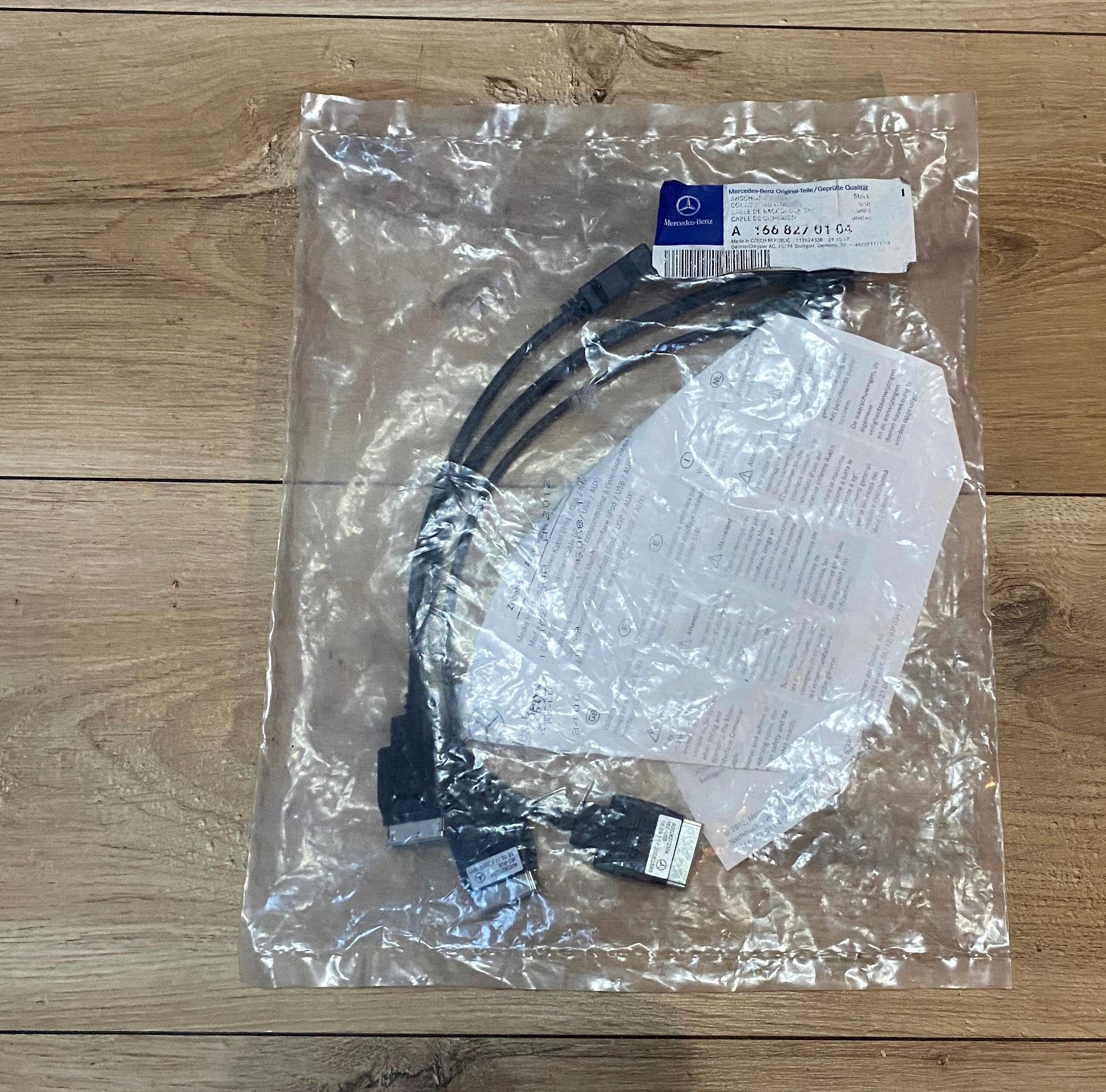 Mercedes a1668270104 новий кабель USB кабель