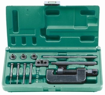 Пристрій для завивки і розвальцьовування ланцюга