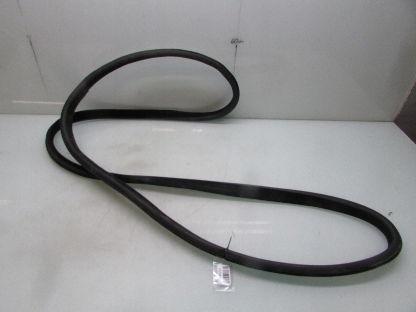 Q30 16R прокладка дверей ліва передня передня