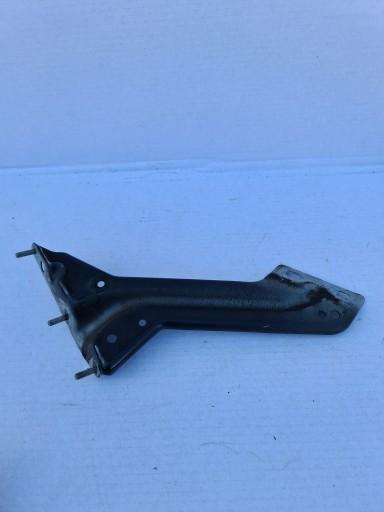Q5 8R кронштейн крила Правий передній 8r0821136