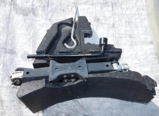 Домкрат трапециевидный QASHQAI J10 +2 LIFT 99550EY20A КЛЮЧ ИЗ ПЕНОСТРОЕНИЯ