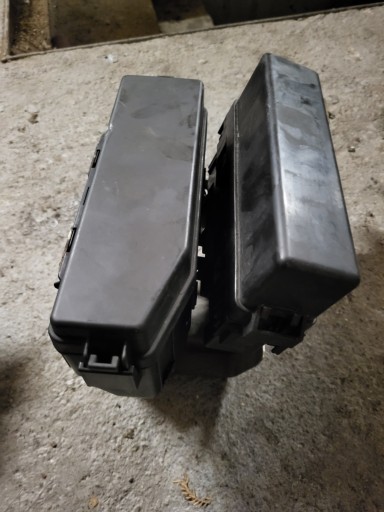 24011HV72A - QASHQAI J11 1.2 DiG-T Блок запобіжників