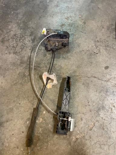 Qashqai и J10 замок двери левый передний Европа 6pin