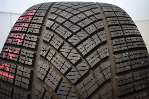 R20 285/40 Goodyear ULTRA GRIP Performance