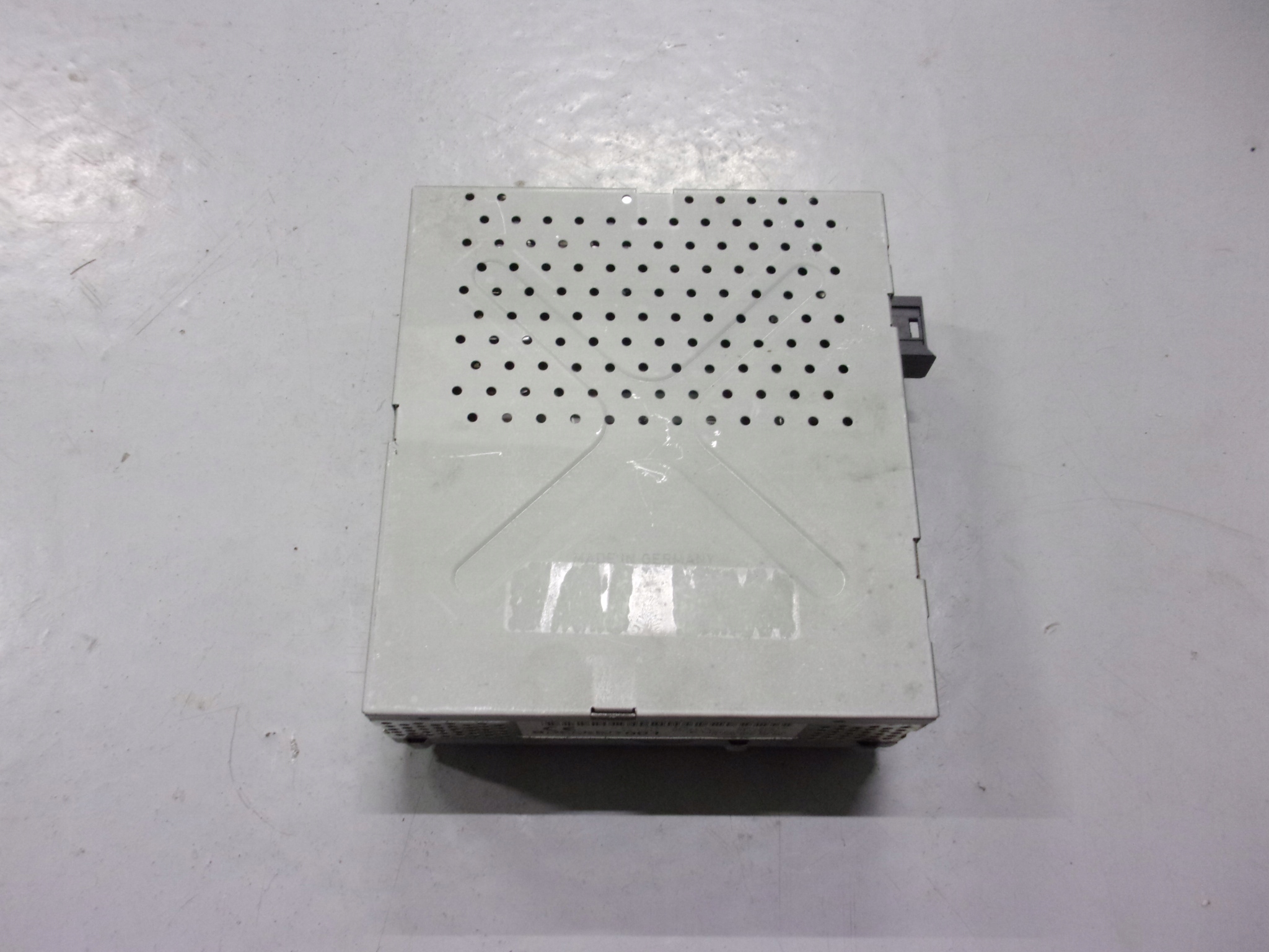 R230 SL 5,5 AMG модуль тюнер A2208702889