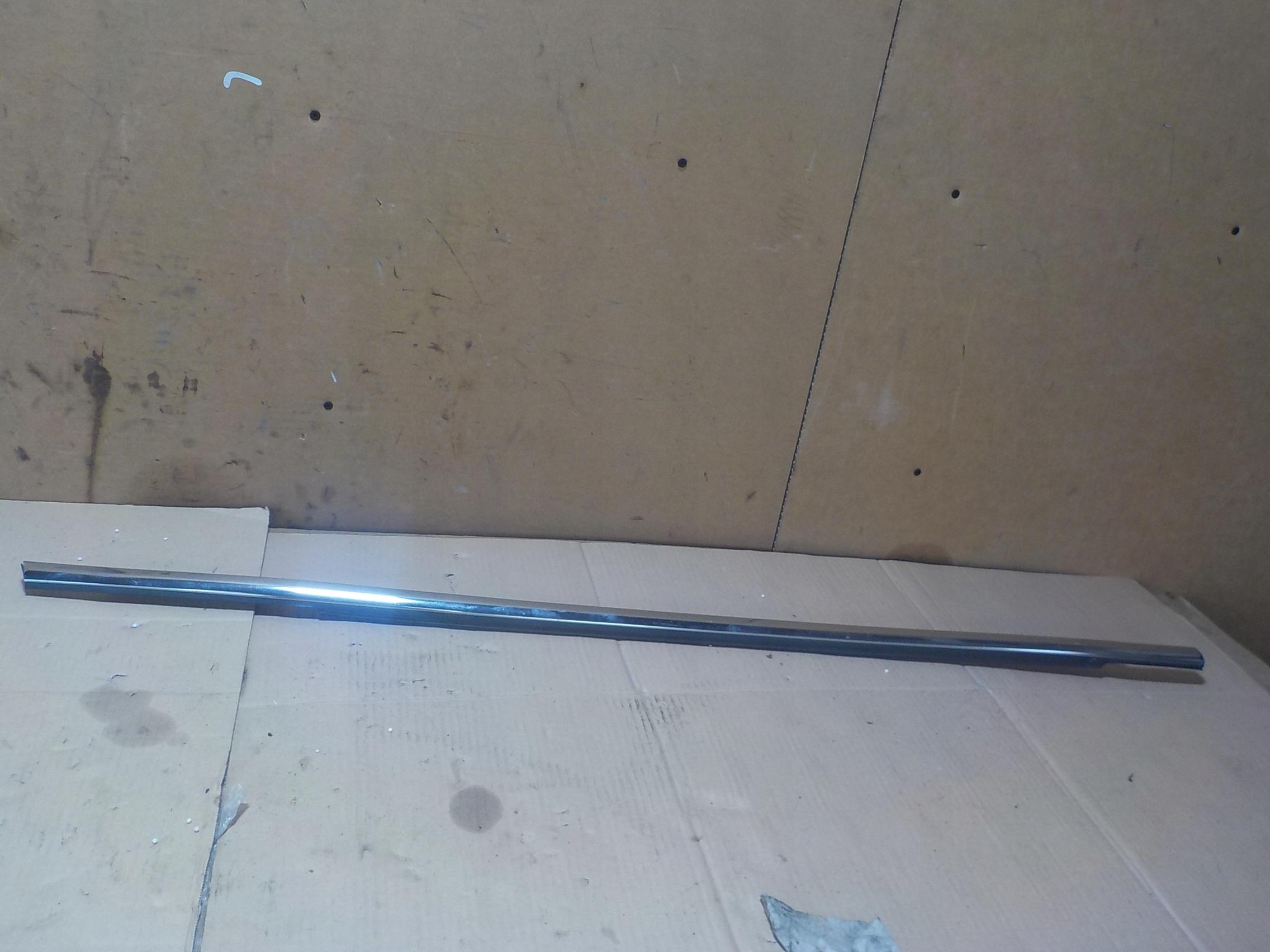 РАМКА ХРОМ МОЛДИНГ ДВЕРІ ПРАВА ПЕРЕДНЯ MONDEO MK5