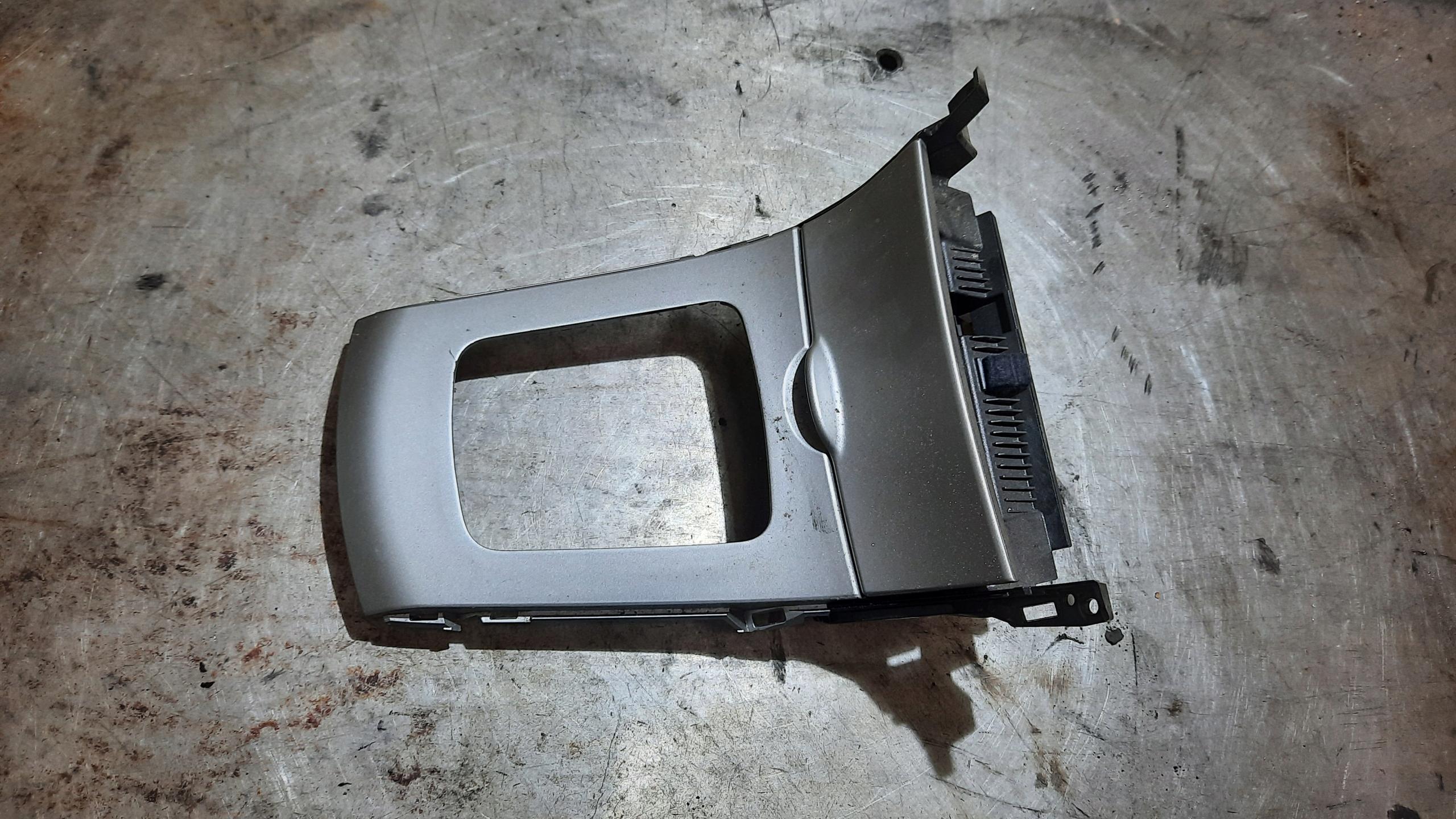 Попільничка TOYOTA COROLLA E15