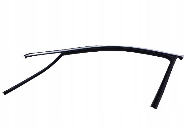 Рамка прокладка молдинг двери левый передний PASSAT B8