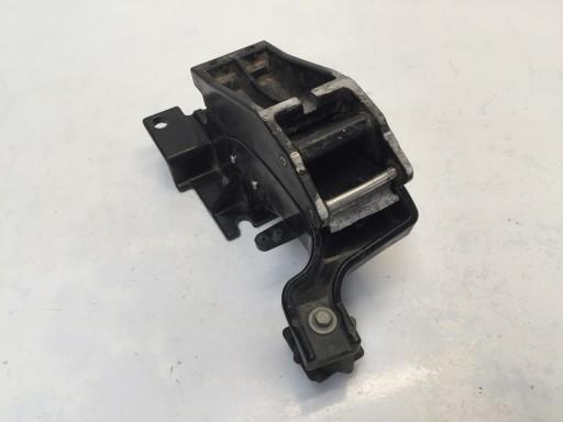 FSM0R41 - Range ROVER SPORT L494 крепление ступени спереди P