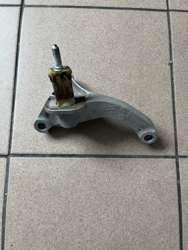 112539045R - RENAULT CAPTUR FL ЛАПА АКПП 1,2