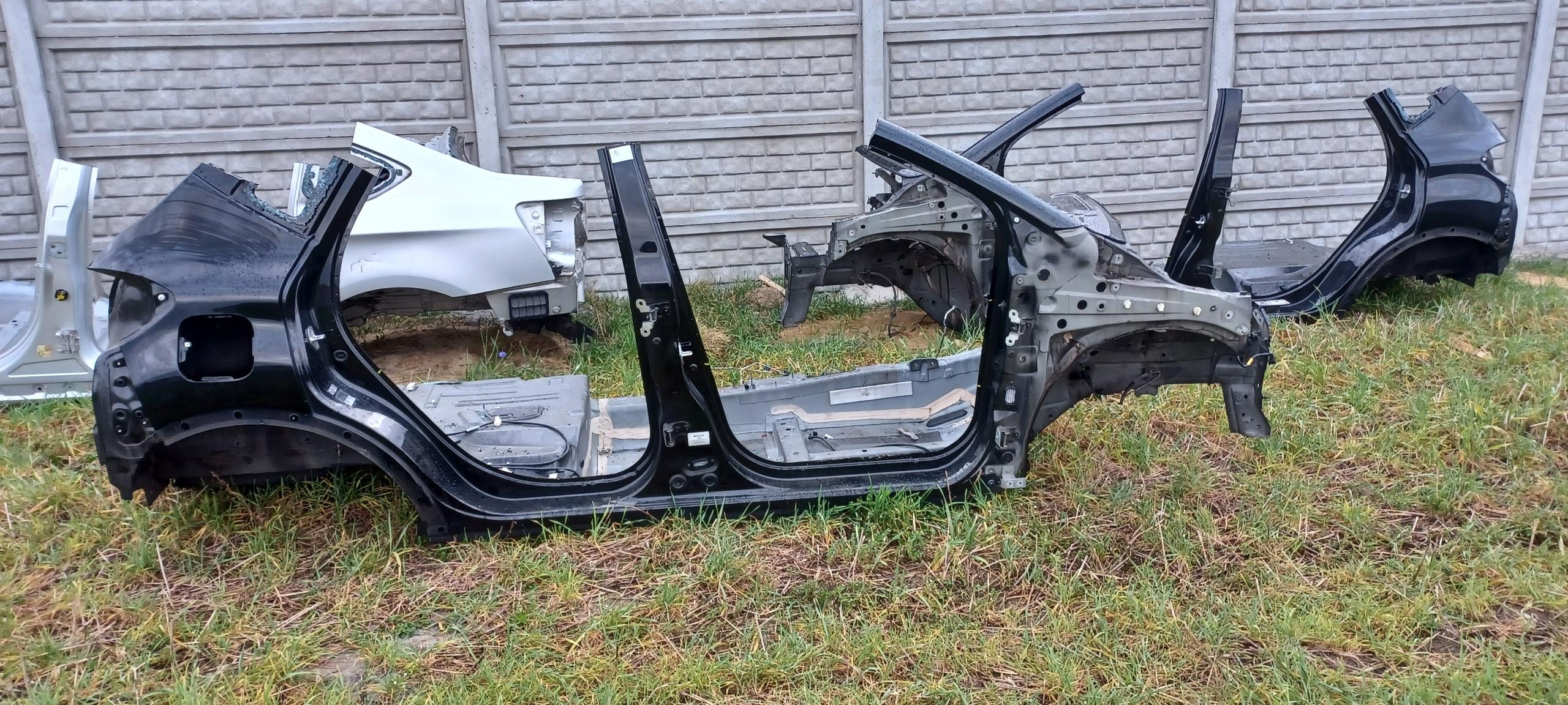 1 - RENAULT CAPTUR І ПРАВИЙ ПОРІГ СТІЙКИ ЧВЕРТЬ TEGNE